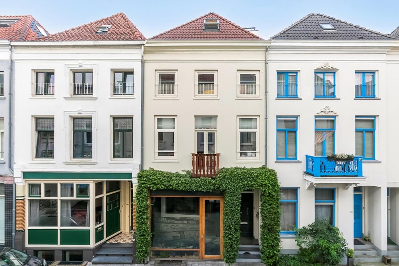 Two Sunny Balconies in Spijkerbuurt - Image 1