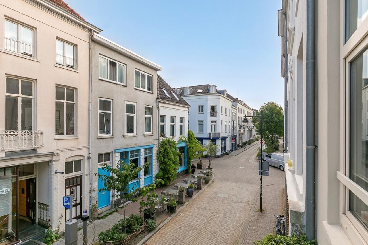 Two Sunny Balconies in Spijkerbuurt - Image 32