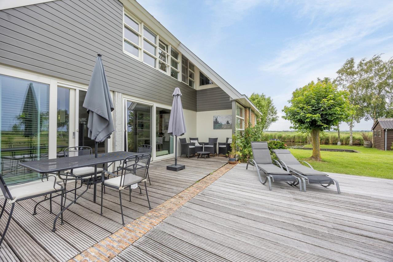 Furnished waterfront villa in Watergang - Image 17
