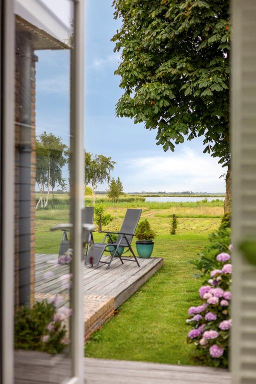 Furnished waterfront villa in Watergang - Image 19