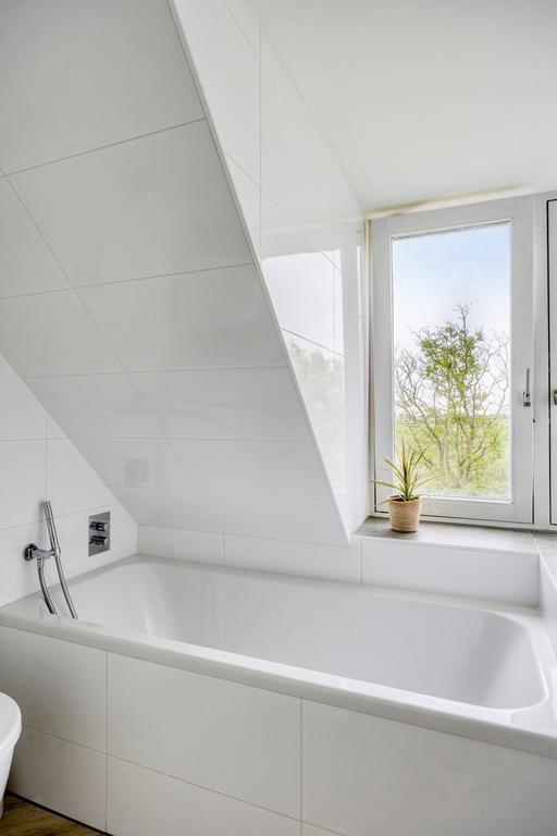 Furnished waterfront villa in Watergang - Image 35