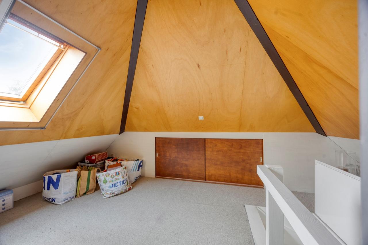 Furnished waterfront villa in Watergang - Image 45