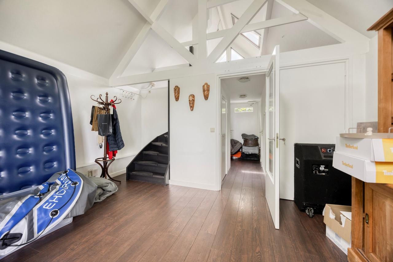 Furnished waterfront villa in Watergang - Image 52