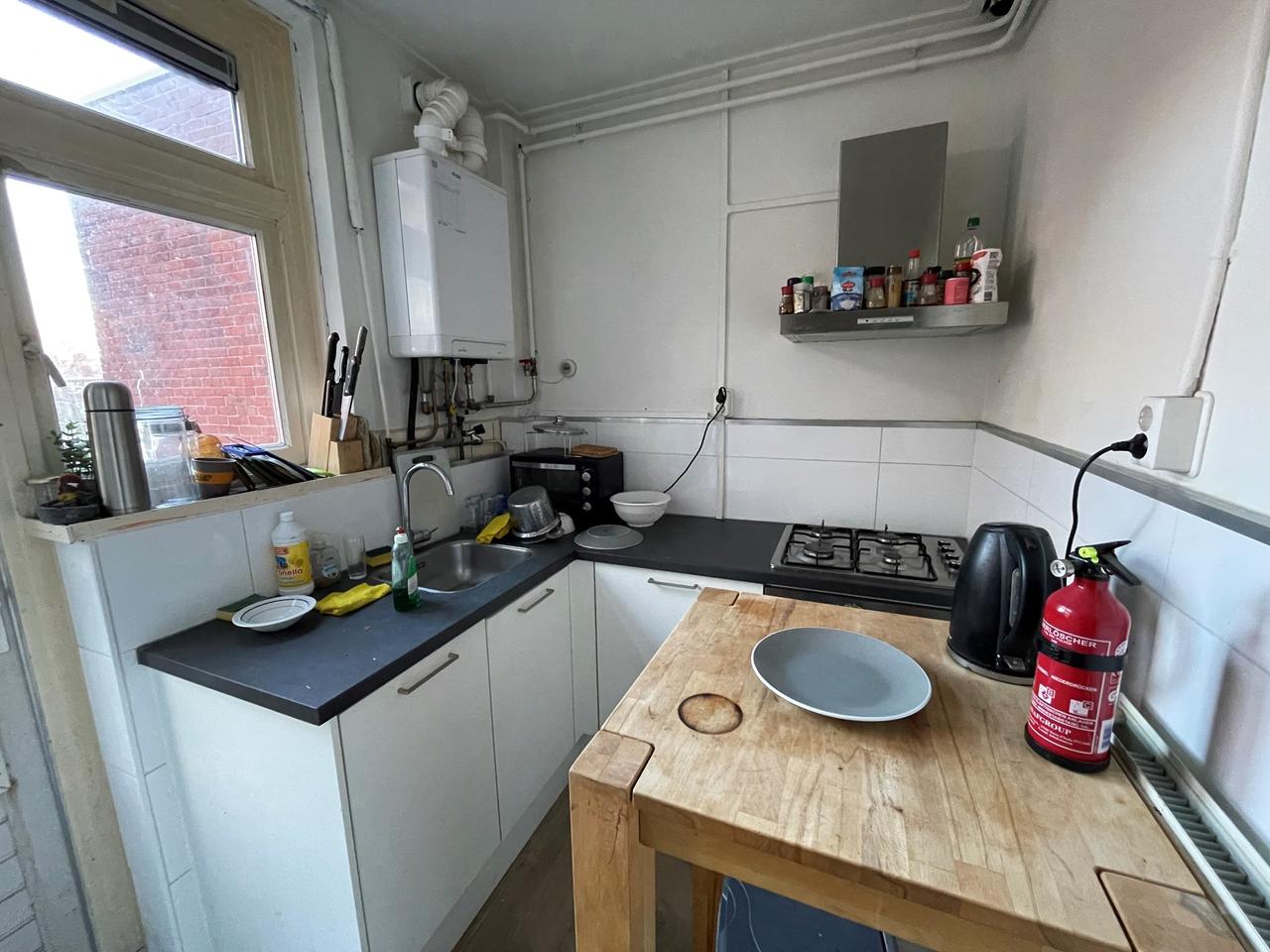 Studentenkamer met eigen woonkamer in Zeeheldenbuurt - Afbeelding 7