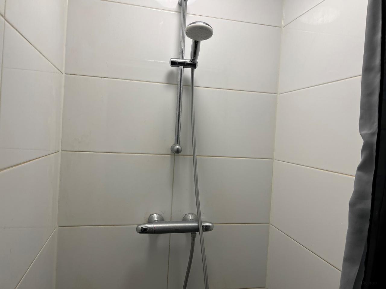 Studentenkamer met eigen woonkamer in Zeeheldenbuurt - Afbeelding 10