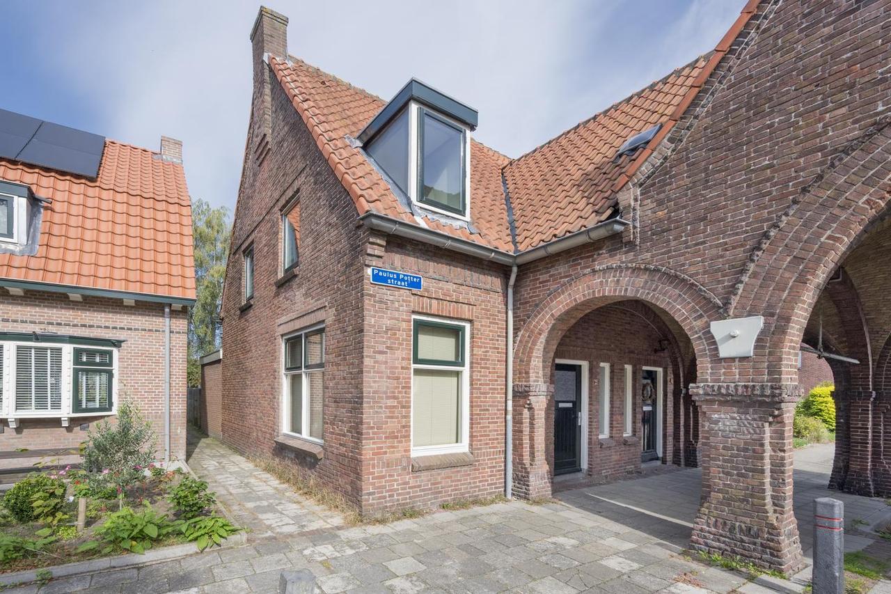 Huurwoning met vernieuwde badkamer in Amersfoort - Afbeelding 1