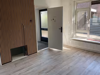 Terraced house with garden in 's-Gravendeel