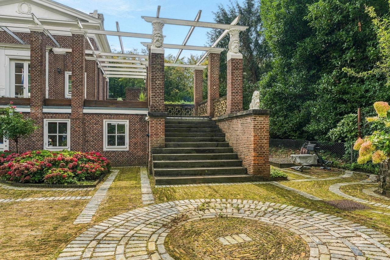 Monumental villa with garden in Wassenaar - Image 56