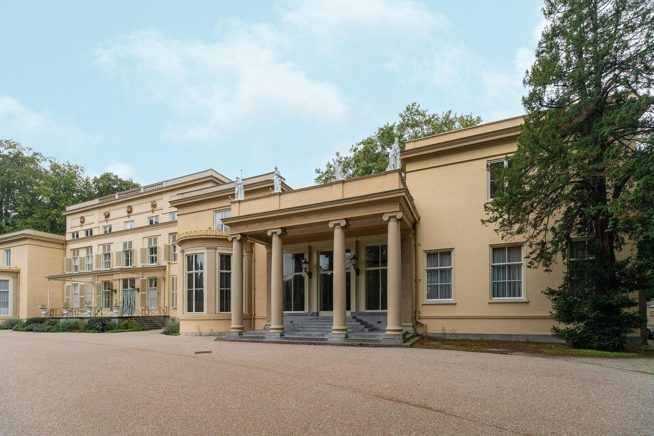 Monumental villa with garden in Wassenaar - Image 70