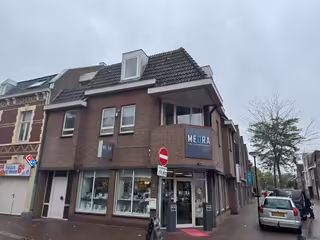 128 m² bovenwoning met royaal dakterras