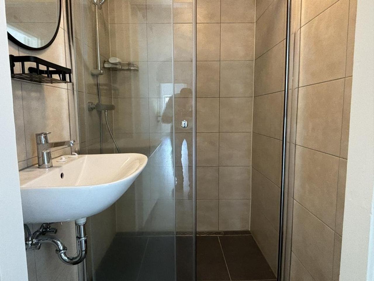 Studentenkamer van 16 m² met dakterras - Afbeelding 3
