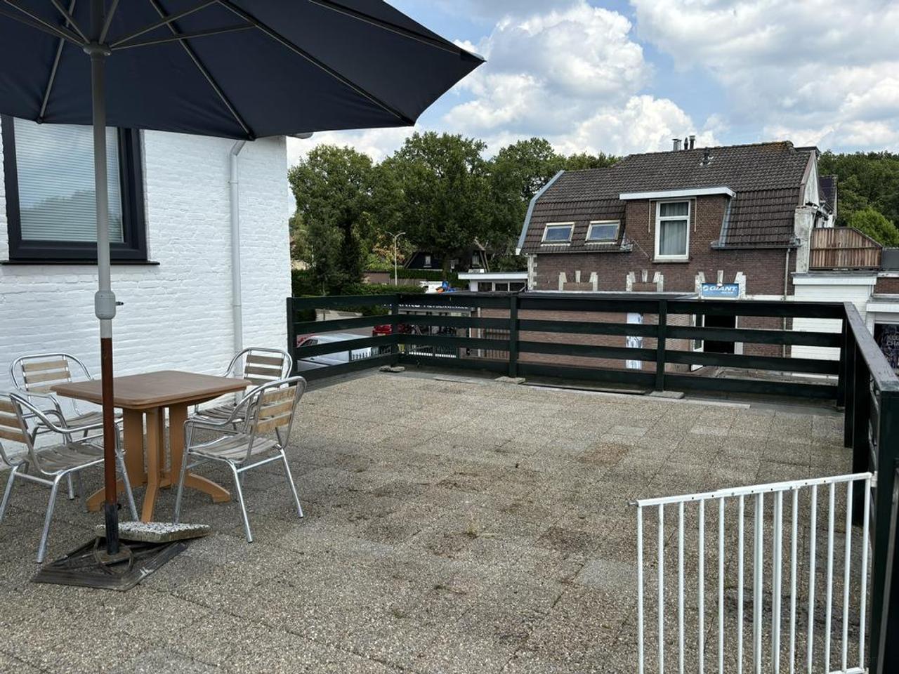 Studentenkamer van 16 m² met dakterras - Afbeelding 11