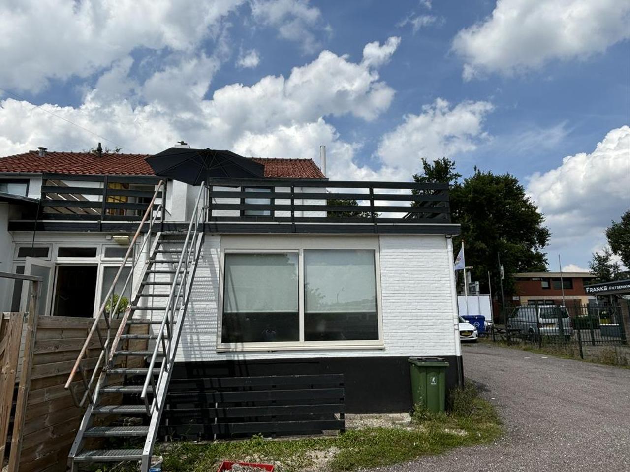 Studentenkamer van 16 m² met dakterras - Afbeelding 14