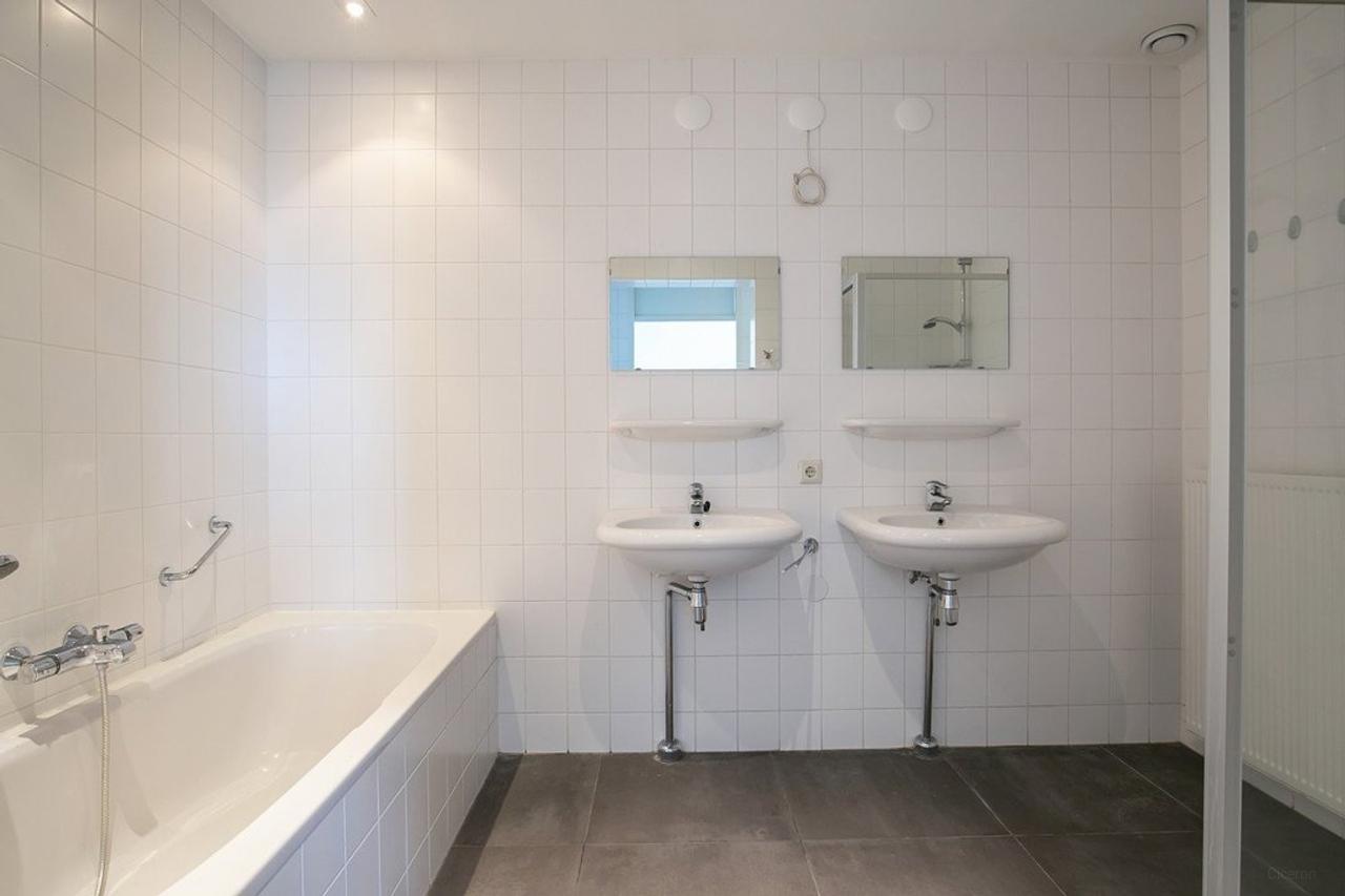 150 m² apartment with balcony in De Meern - Image 19