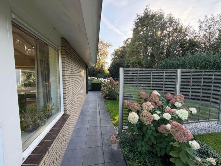 315 m² detached bungalow with 5 bedrooms - Image 8