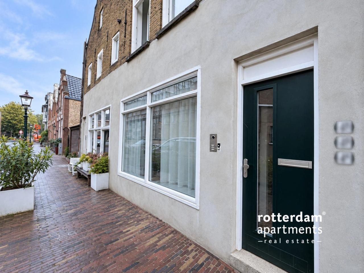 Room with Shared Living Space in Schiedam - Image 1