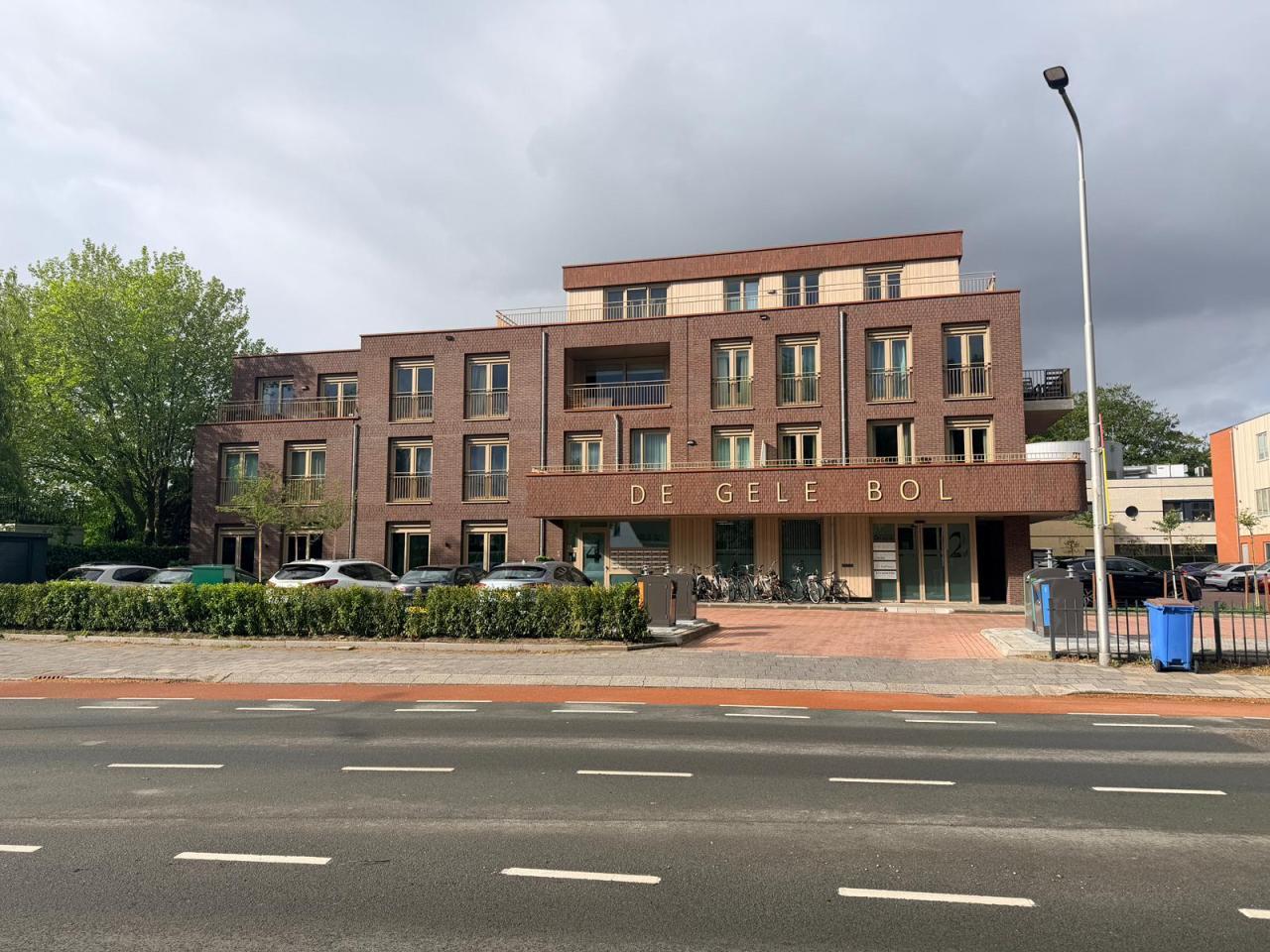 New one-bedroom apartment with balcony in Lisse - Image 1