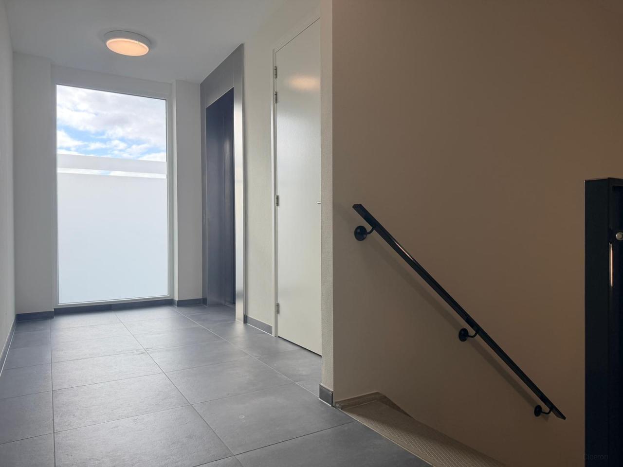 New one-bedroom apartment with balcony in Lisse - Image 4