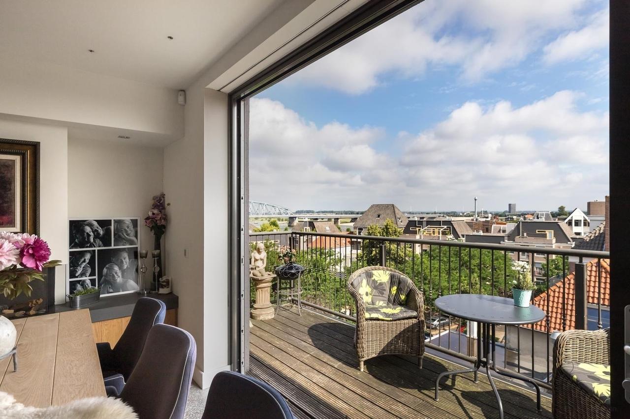 Furnished Home with Views over Nijmegen - Image 11