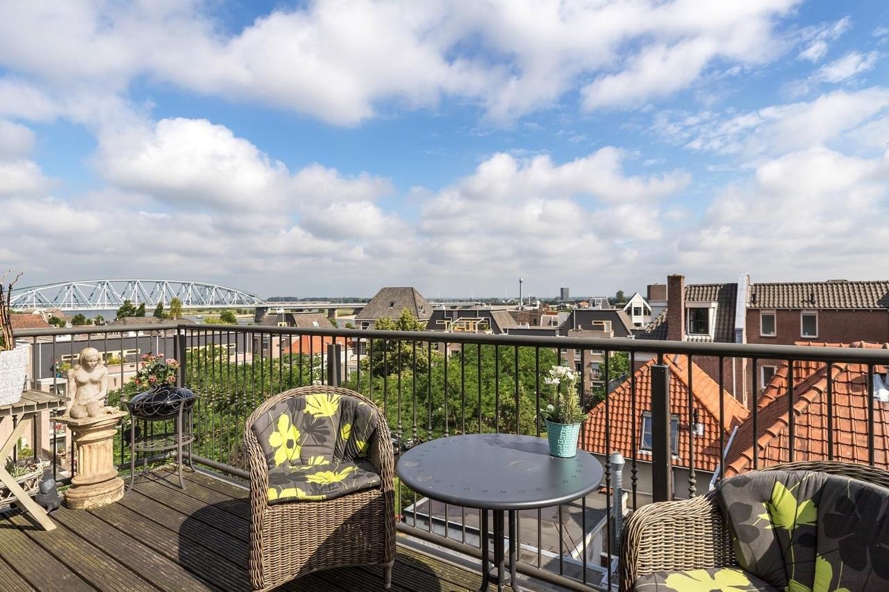 Furnished Home with Views over Nijmegen - Image 13