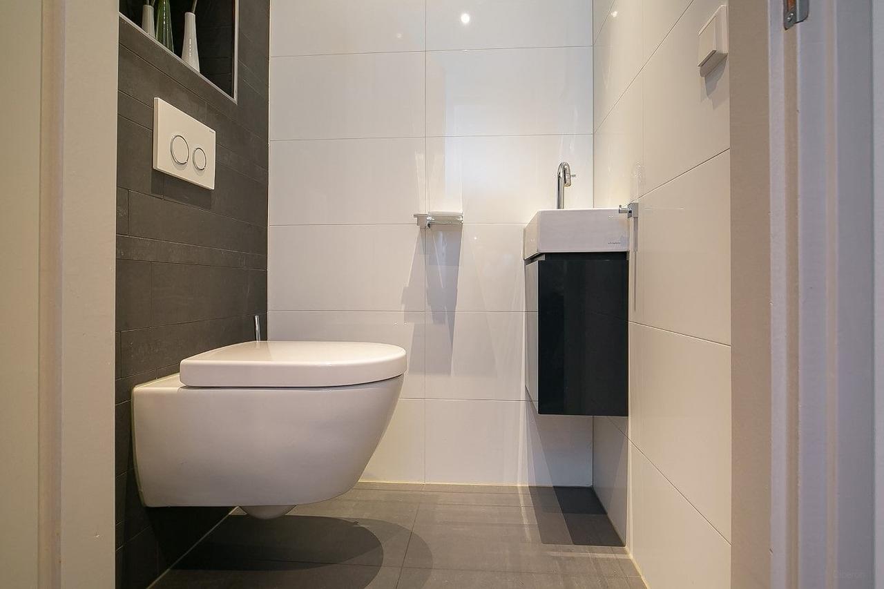 170 m² Upper-Floor Apartment with Roof Terrace - Image 6