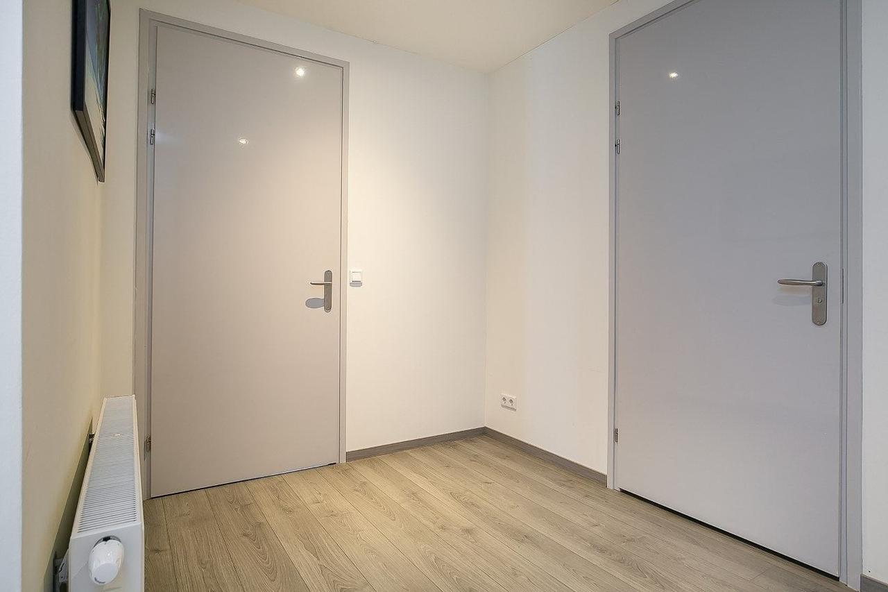 170 m² Upper-Floor Apartment with Roof Terrace - Image 18