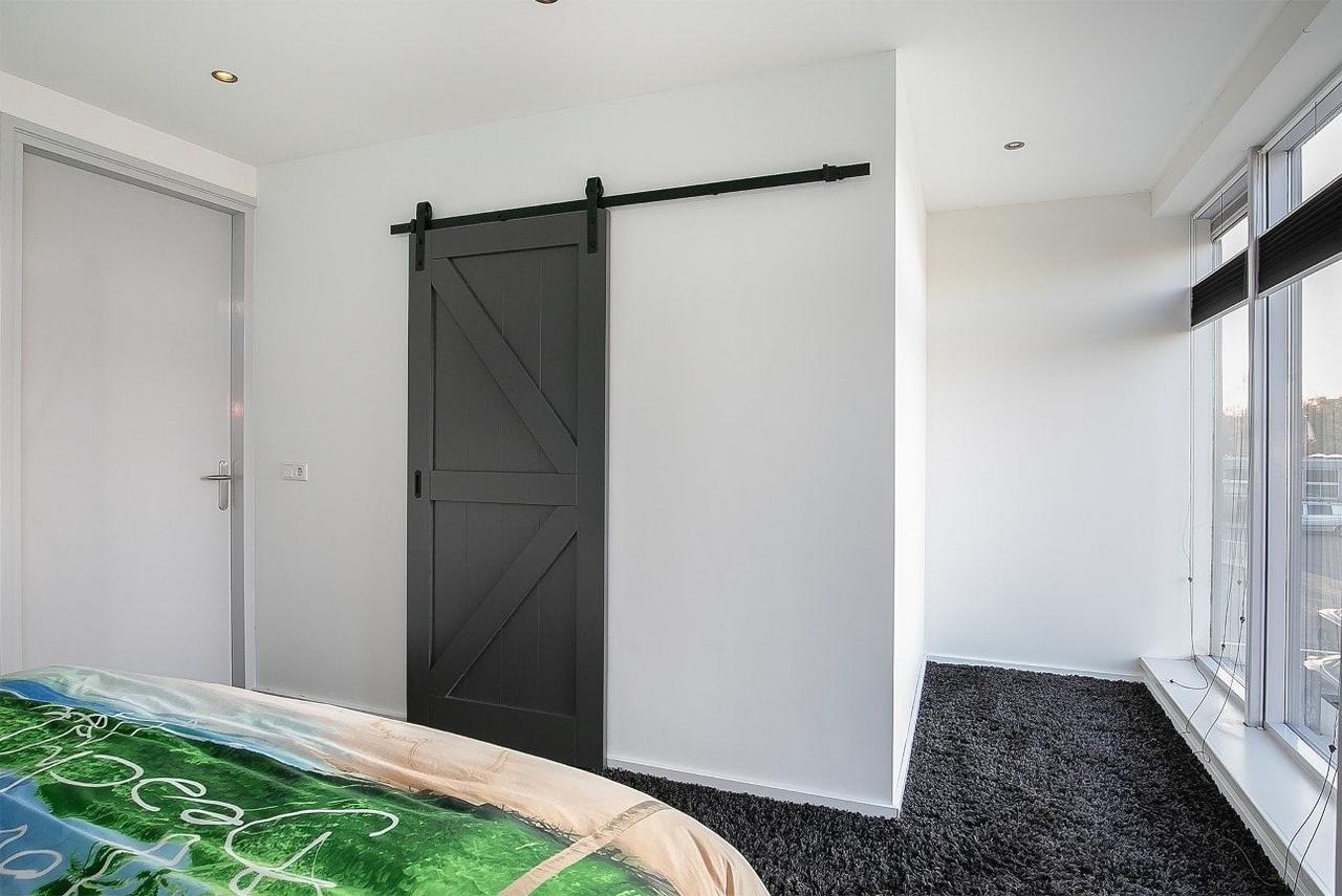 170 m² Upper-Floor Apartment with Roof Terrace - Image 20