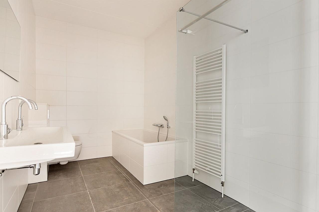 107 m² apartment with balcony and parking - Image 7
