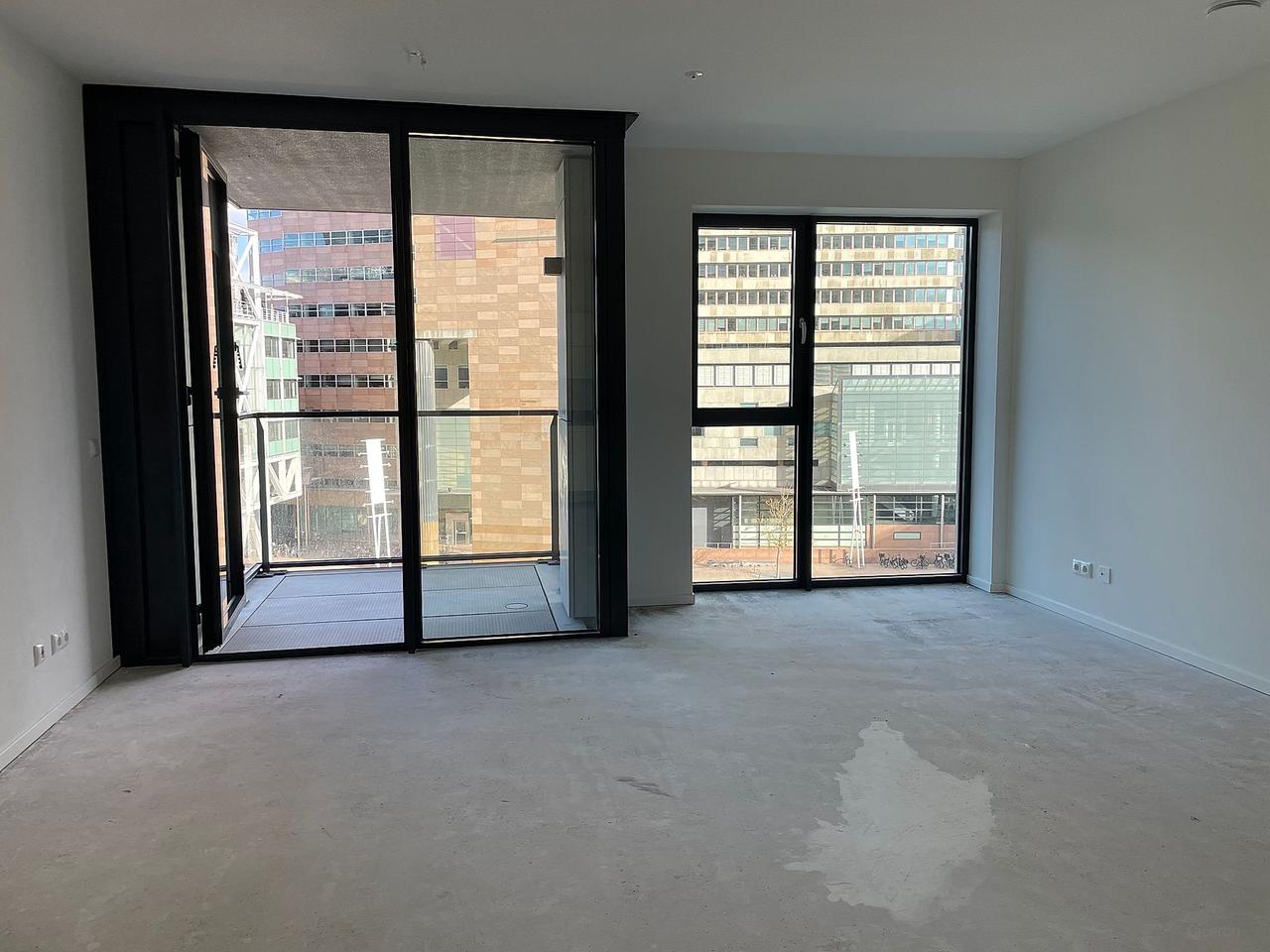 Apartment on the 30th Floor in The Hague - Image 2