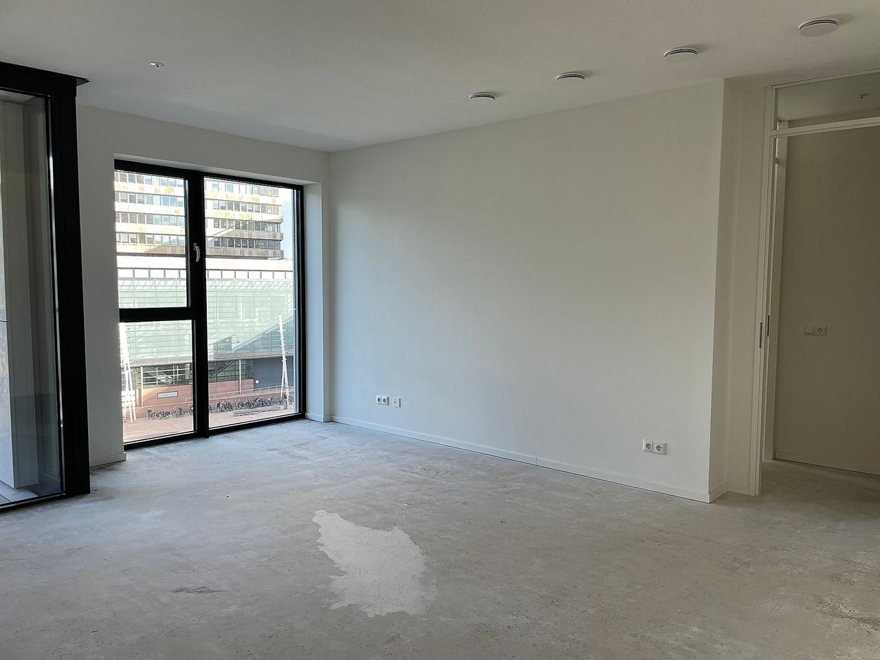 Apartment on the 30th Floor in The Hague - Image 3