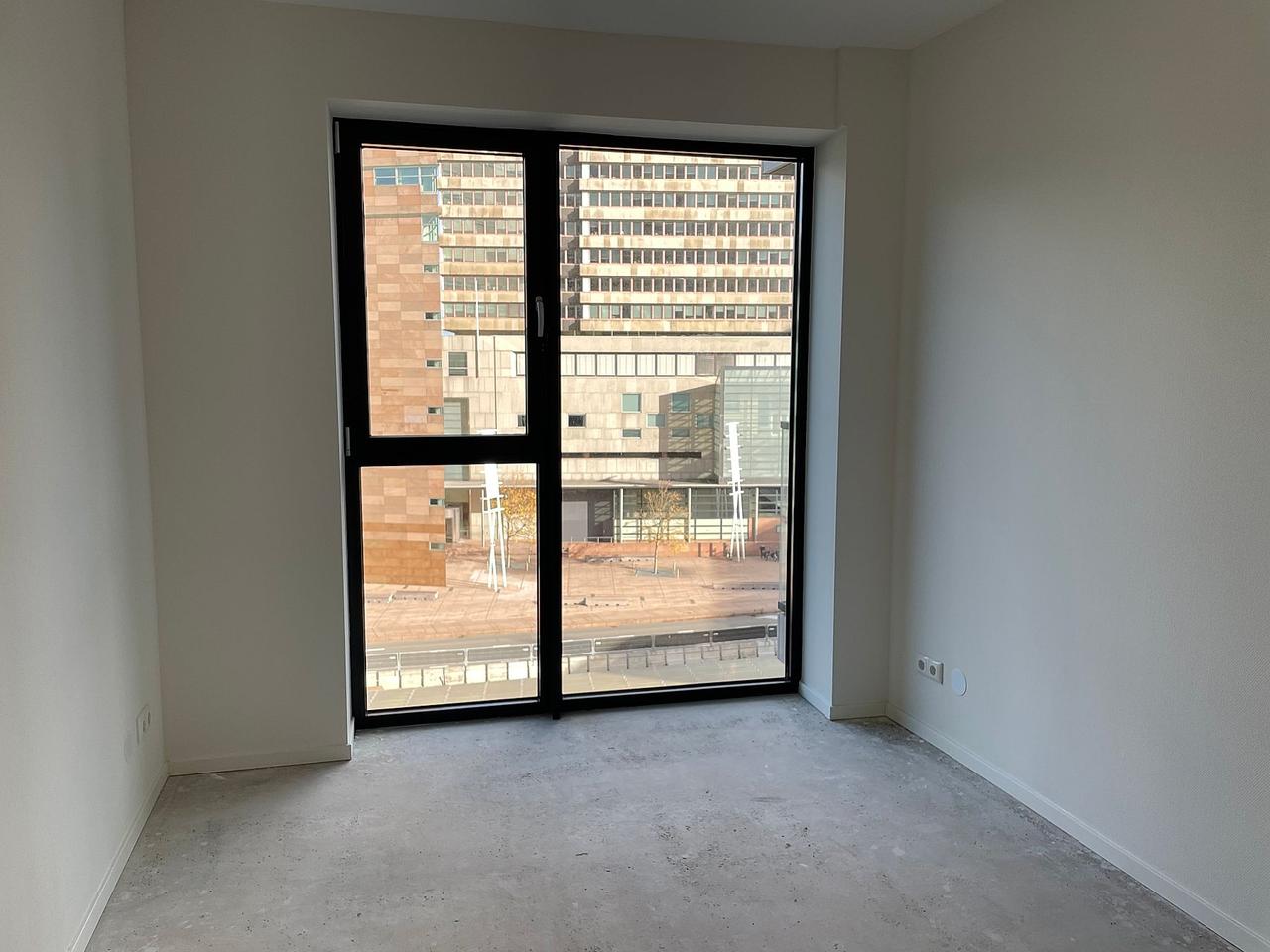 Apartment on the 30th Floor in The Hague - Image 5
