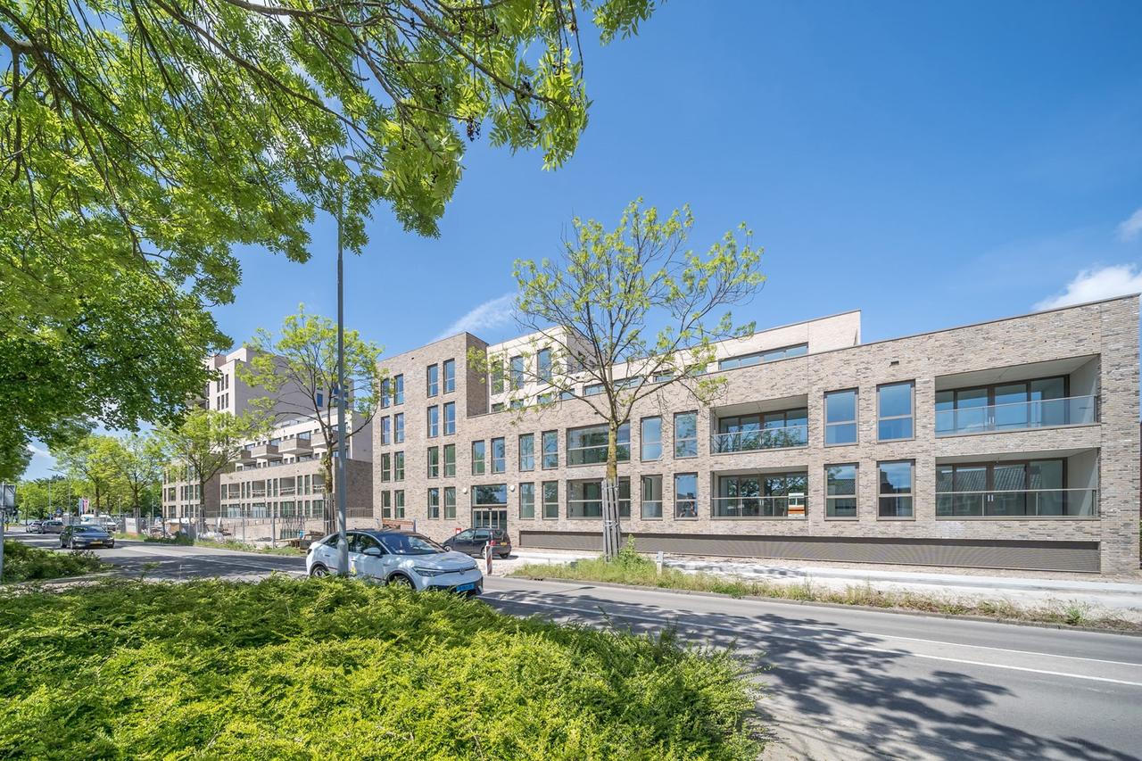 70 m² appartement met balkon en garage - Afbeelding 1
