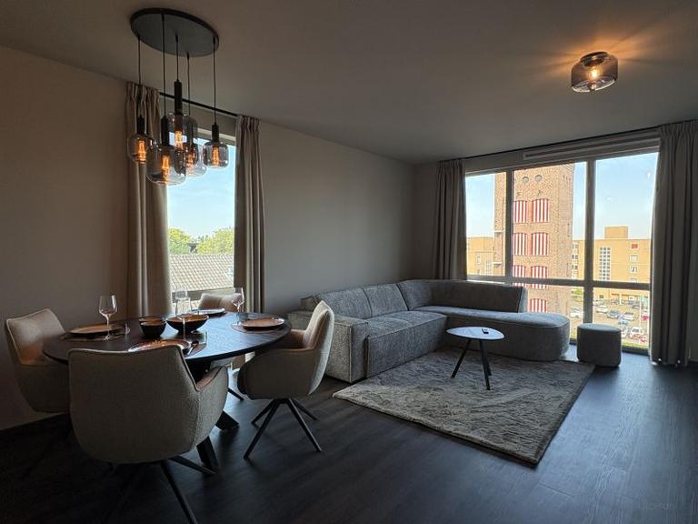 Furnished 1-Bedroom Apartment with Balcony - Image 4