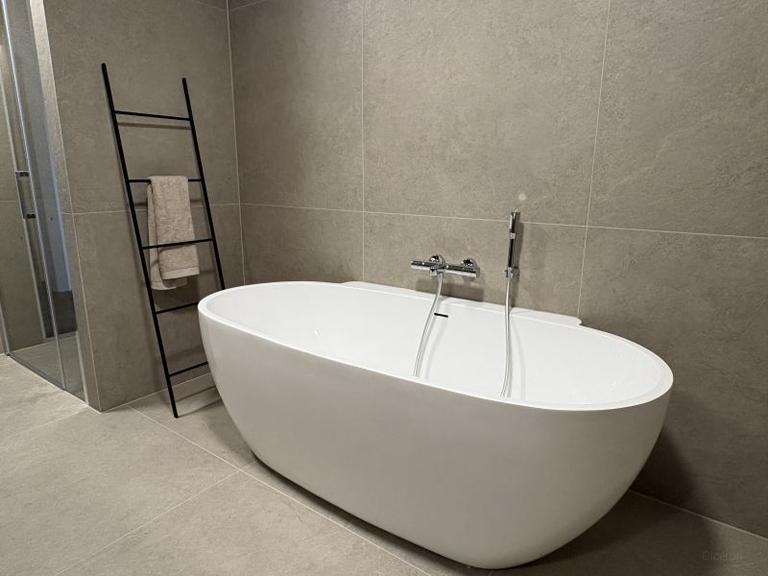 Furnished 1-Bedroom Apartment with Balcony - Image 13