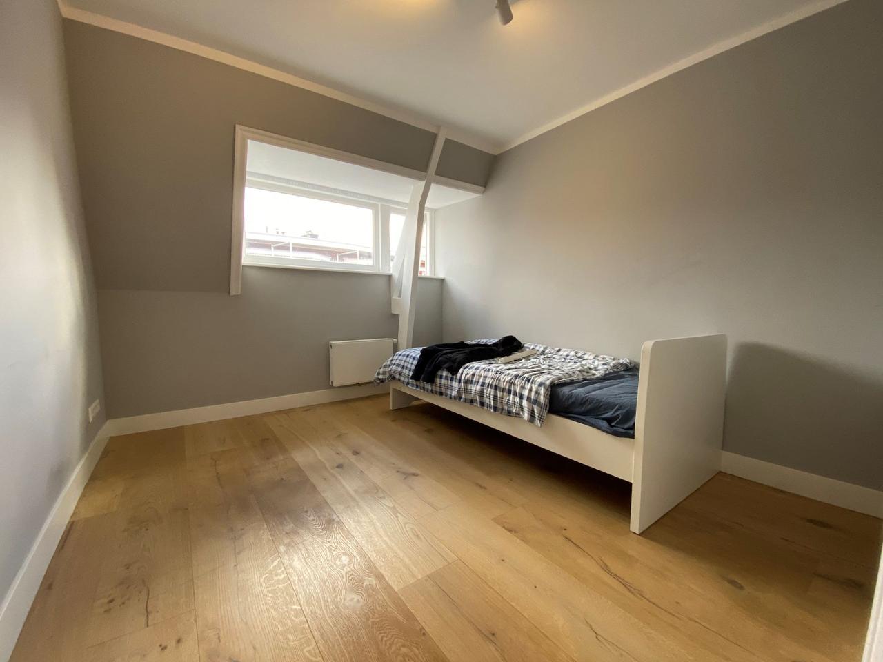 Student apartment with mezzanine in Voorburg - Image 11