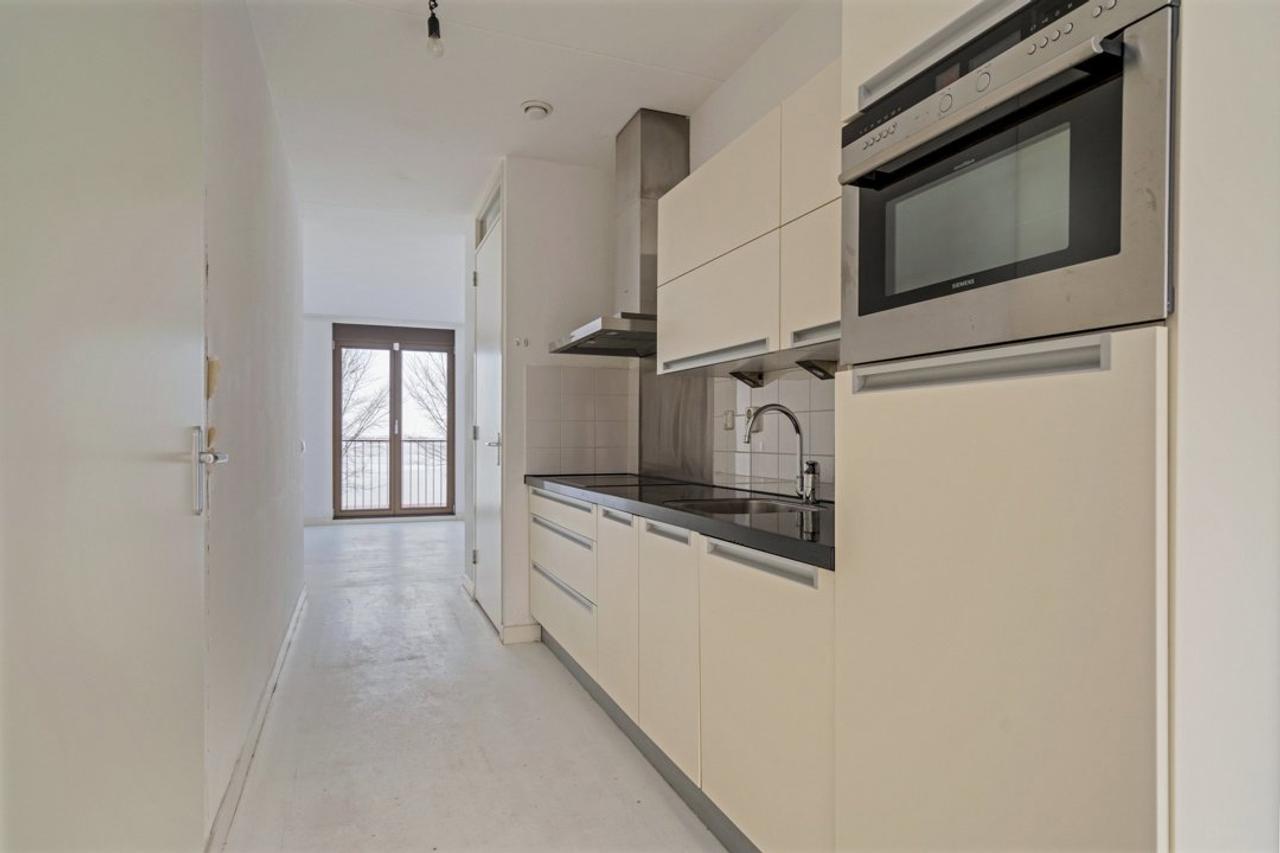 100 m² apartment with IJmeer views - Image 7