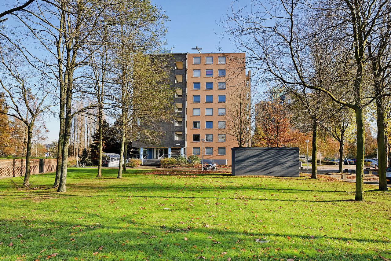 89 m² apartment with lift in Nieuw-Sloten - Image 2