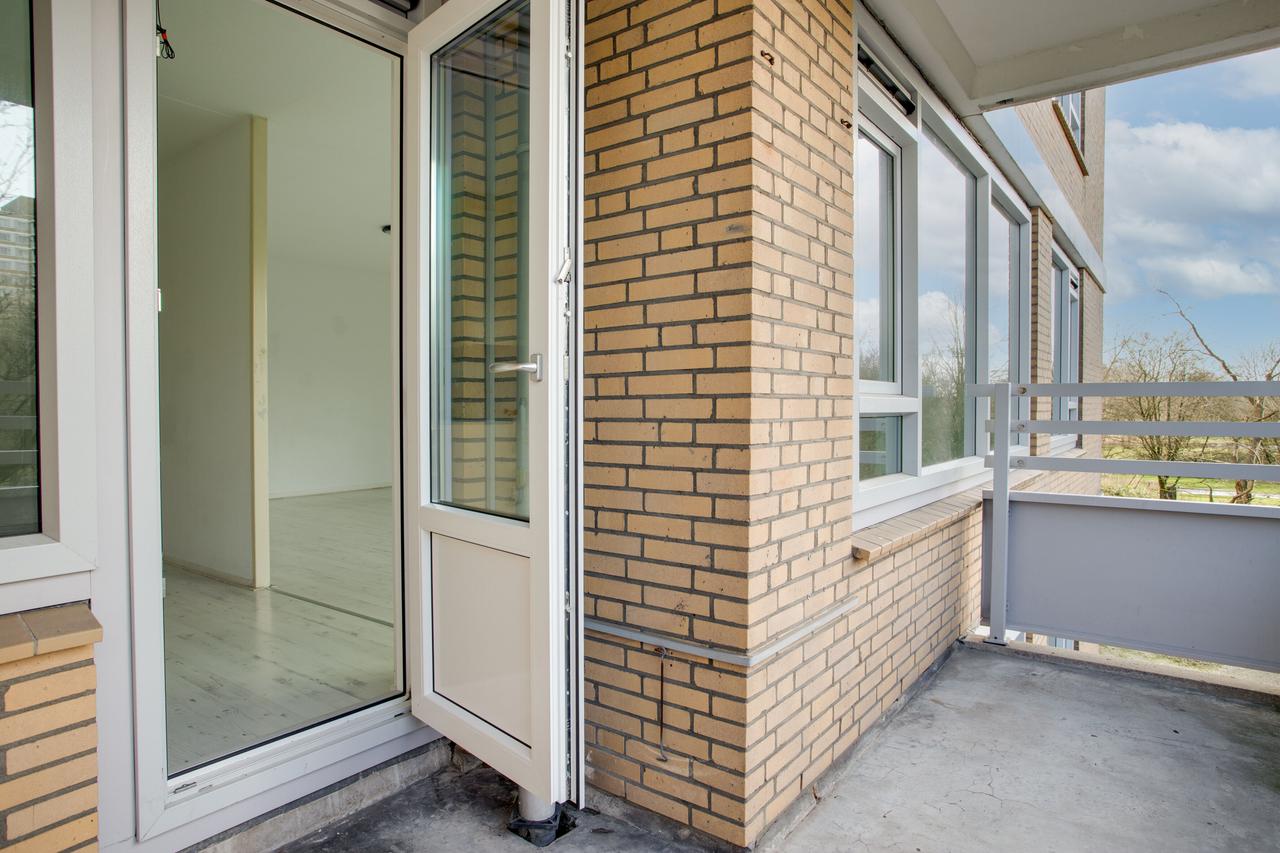 A+ apartment with balcony on 13th floor - Image 7