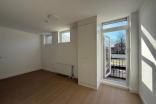 2-Bedroom Apartment with Balcony in City Centre - Image 5
