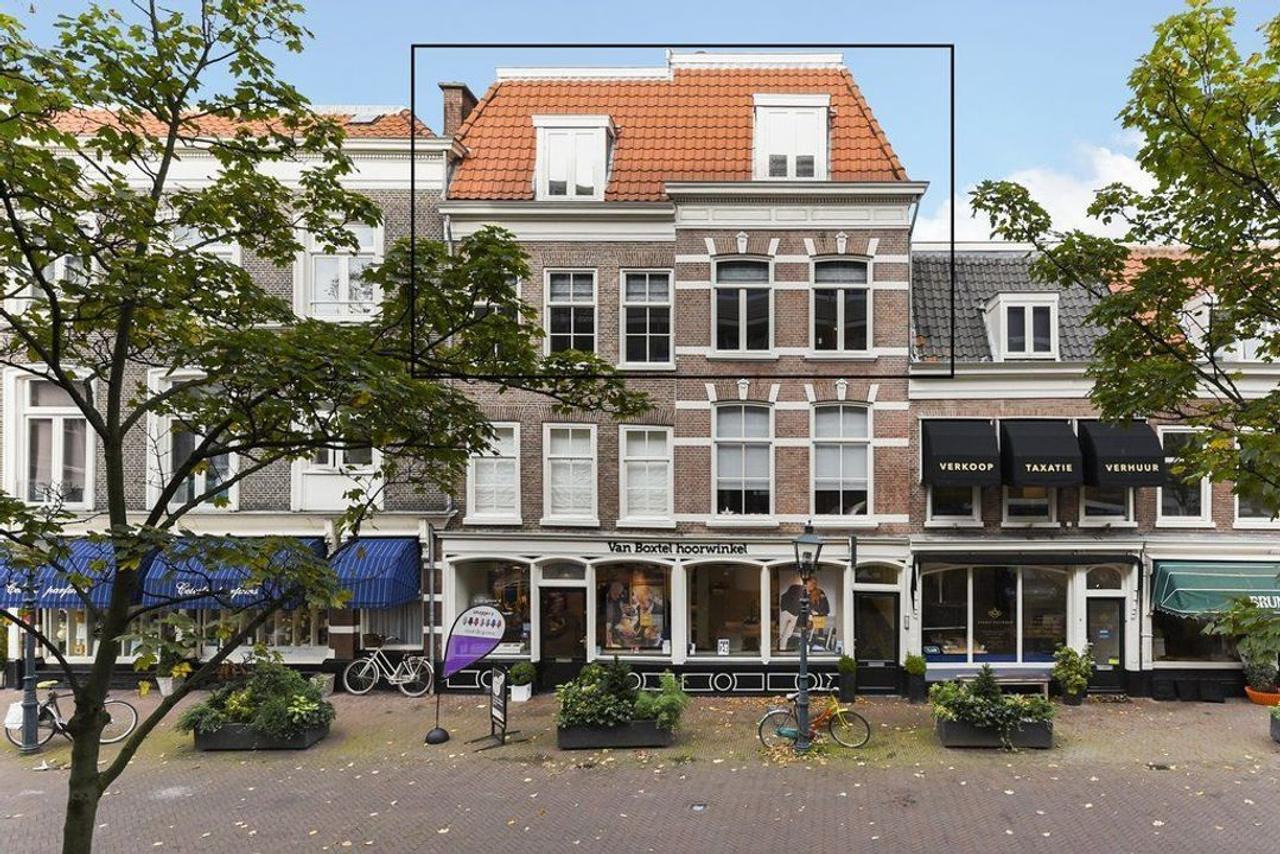 173 m² Upper-Floor Apartment with Terrace in The Hague - Image 1