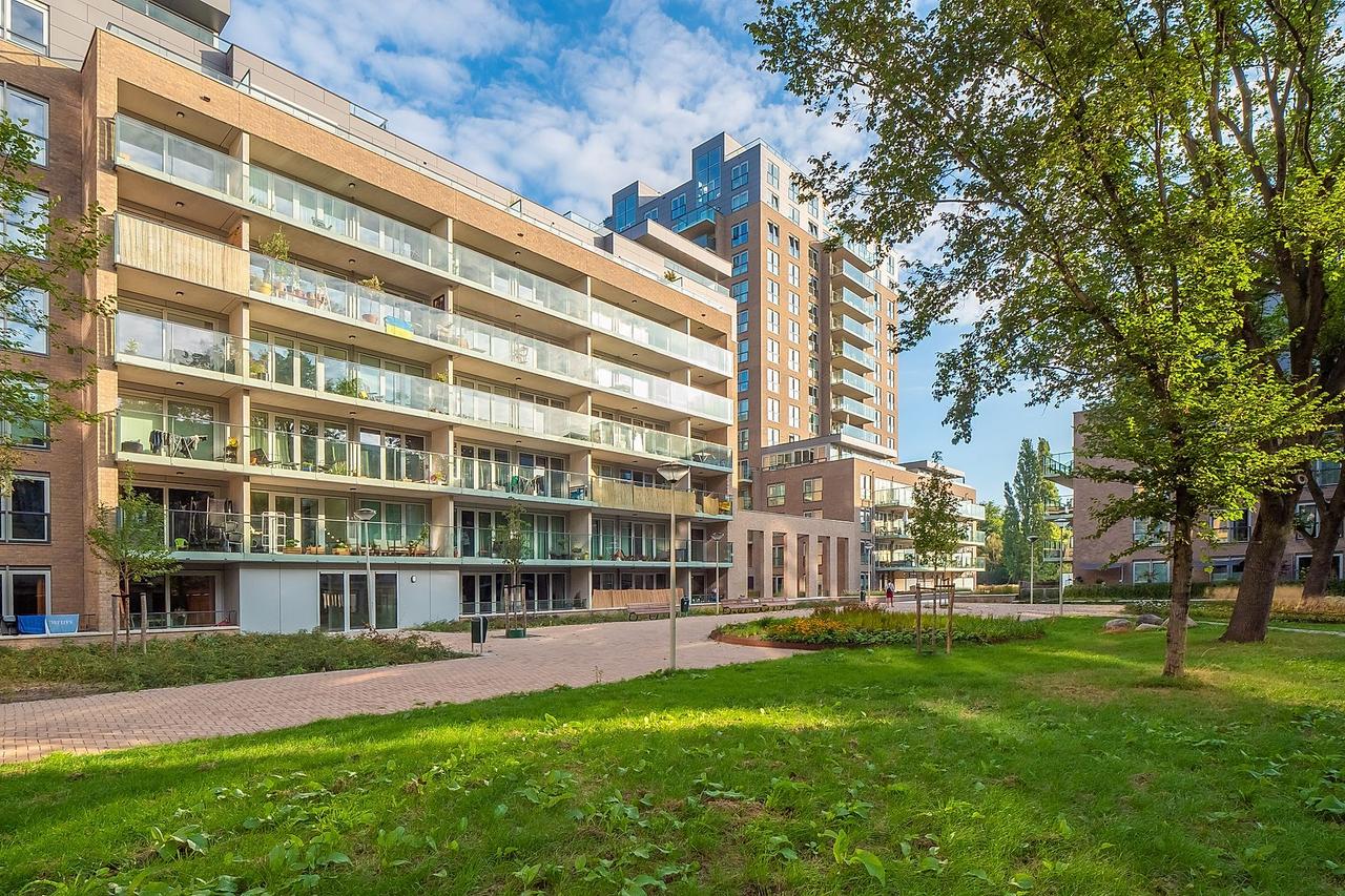 89 m² apartment with balcony in Statenkwartier - Image 1