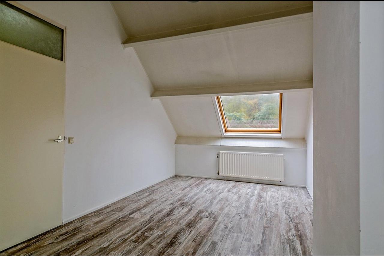Eengezinswoning met 4 slaapkamers en tuin - Afbeelding 7