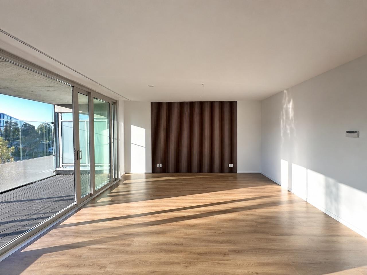 2-Bedroom Apartment with Balcony in Zwaag - Image 4