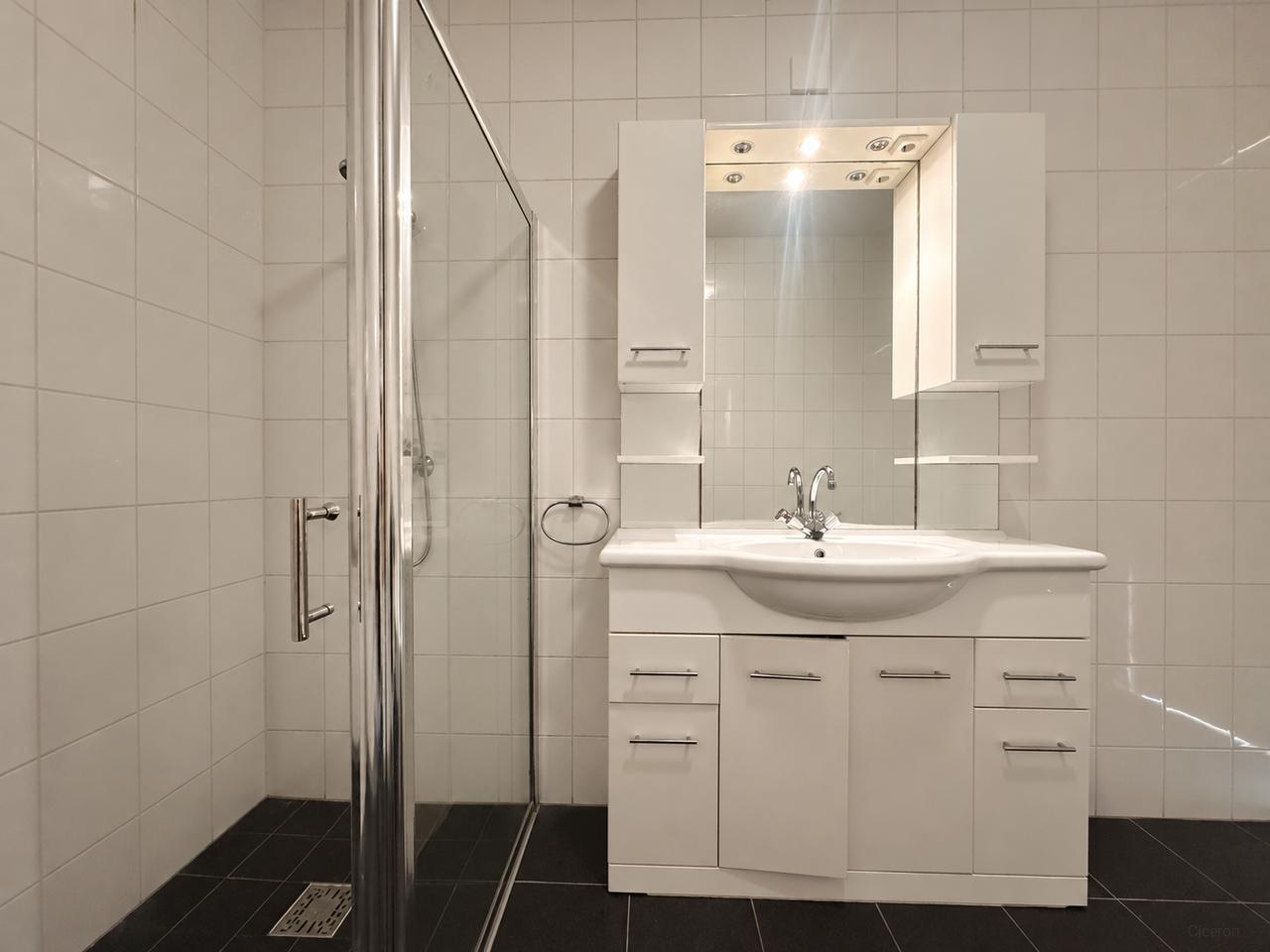 2-Bedroom Apartment with Balcony in Zwaag - Image 6
