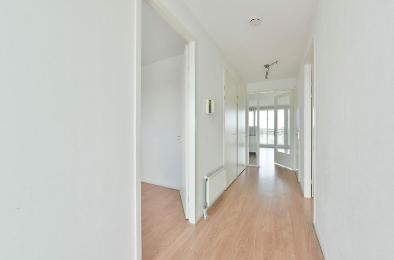 2-Bedroom Apartment with Balcony in Zwaag - Image 10