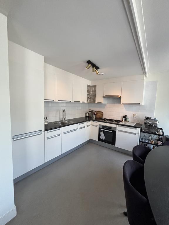 80 m² met 2 slaapkamers en balkon - Afbeelding 8