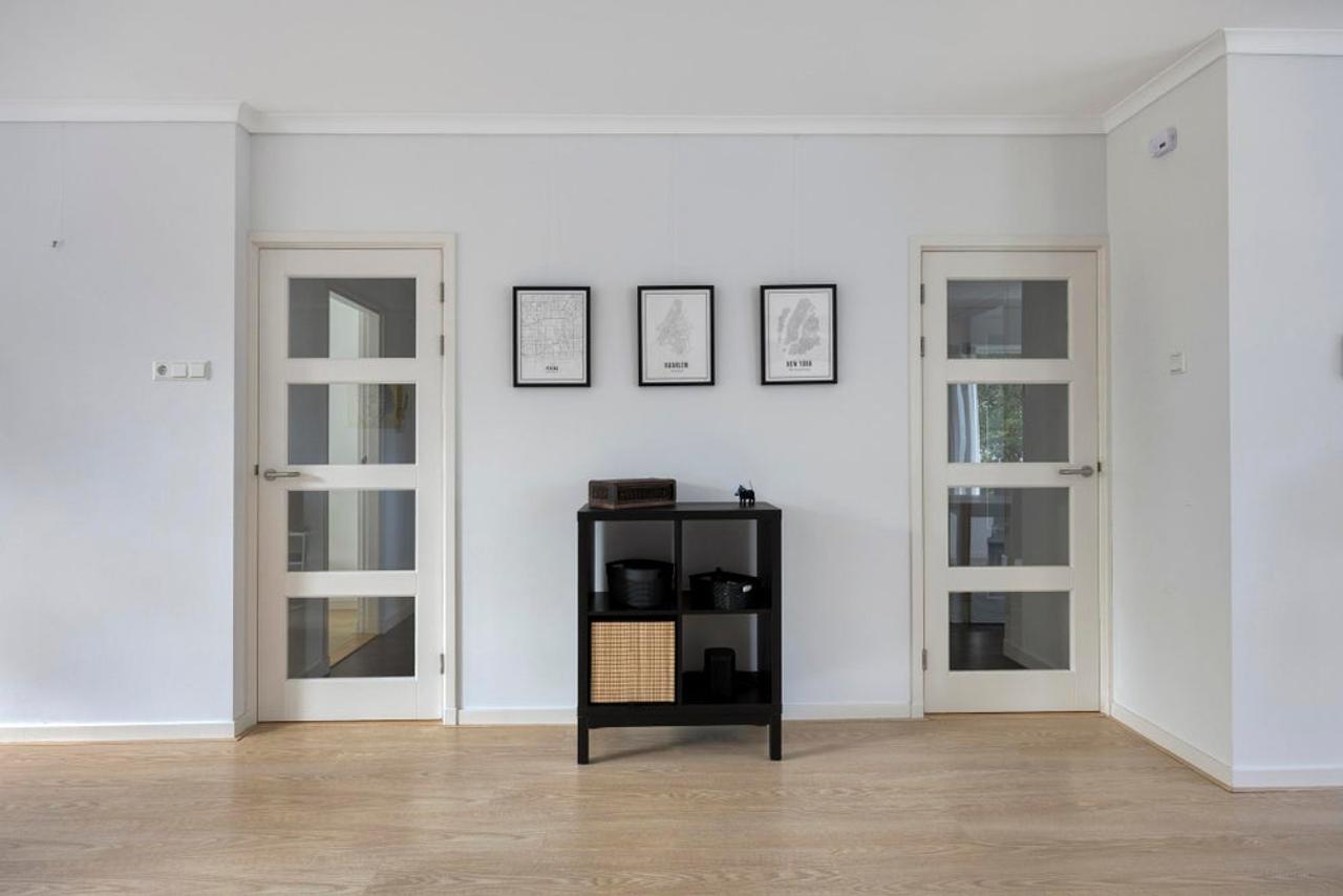 Furnished 2-Bedroom Apartment with 2 Balconies - Image 6