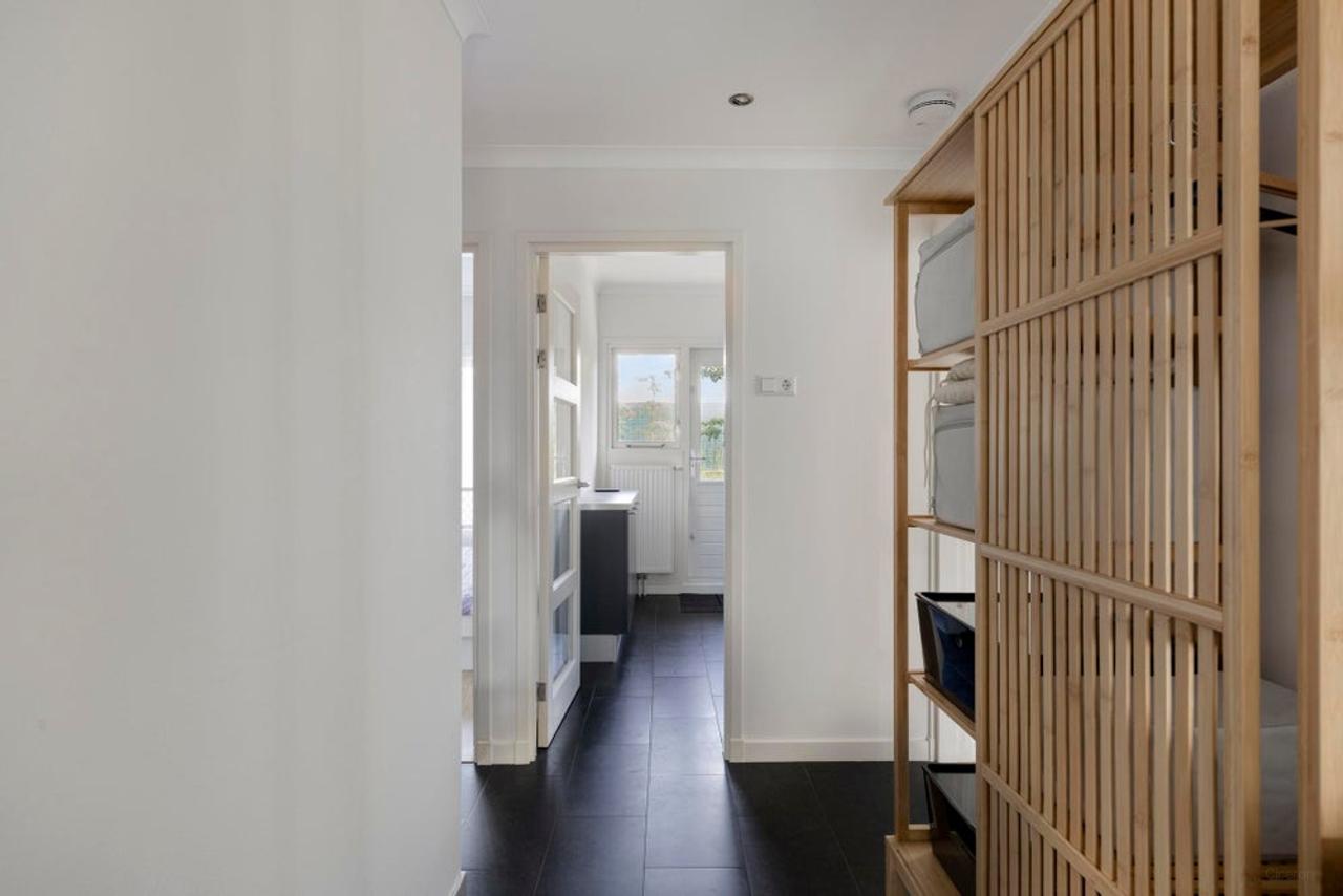 Furnished 2-Bedroom Apartment with 2 Balconies - Image 9