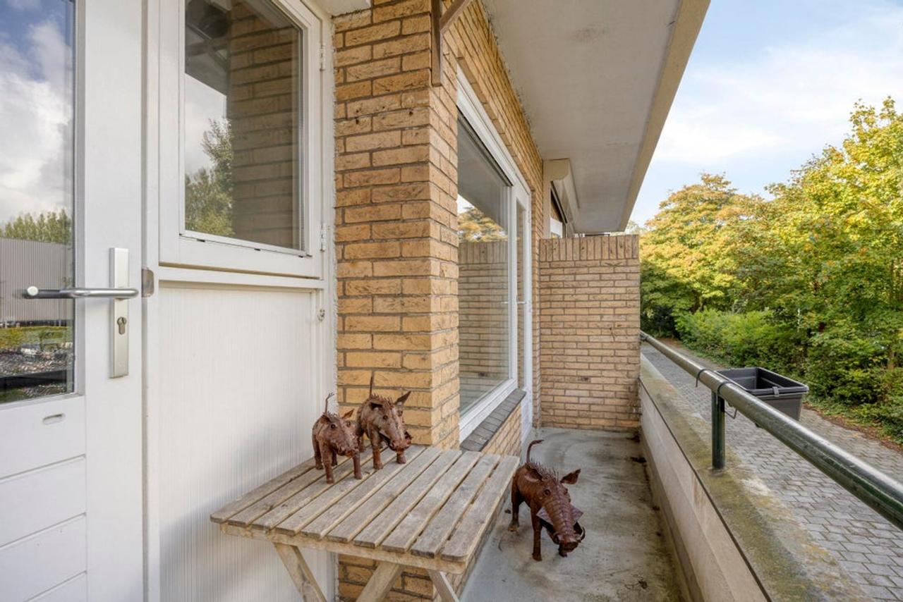 Furnished 2-Bedroom Apartment with 2 Balconies - Image 14