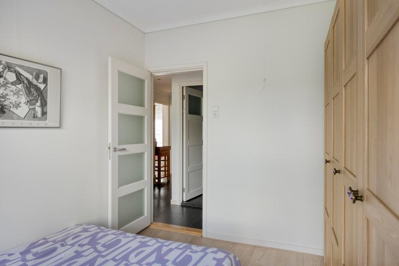 Furnished 2-Bedroom Apartment with 2 Balconies - Image 20